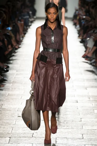 Look 28